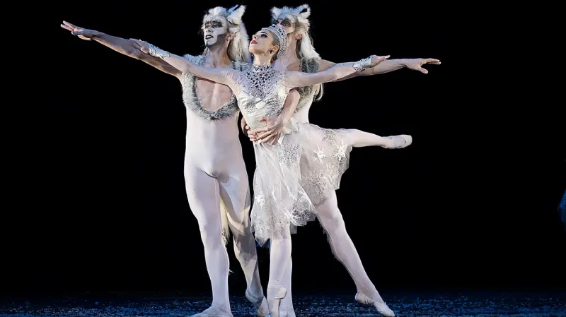 Sněhová královna / Alina Nanu, Mathieu Rouaux, Michal Štípa