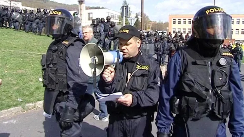 Příslušníci pořádkové jednotky