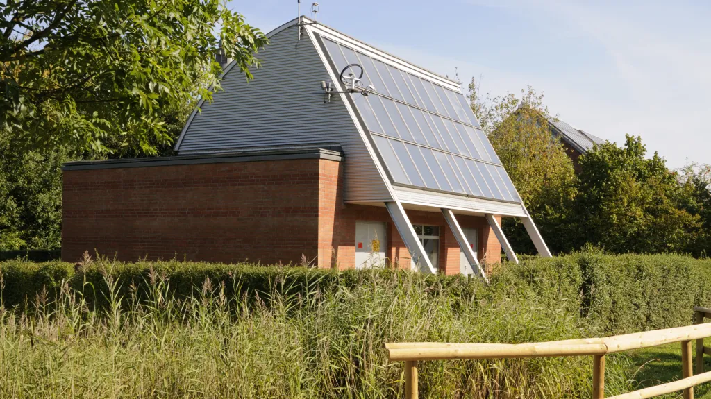 Budova se solárním panelem v Hamburku