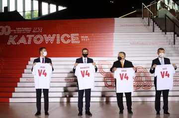 Předsednictví V4 převzalo Maďarsko. Prioritou má být řešení migrace a investice na obnovu ekonomiky 