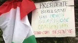 Berlusconiho příznivci vyjadřují premiérovi podporu