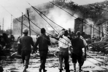 „Pili jsme černý déšť.“ Co atomová bomba způsobila v Hirošimě a Nagasaki