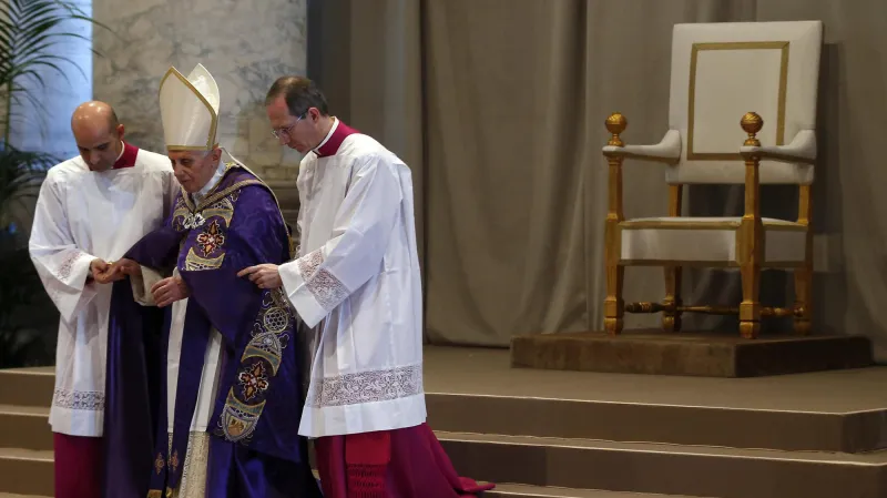 Papež Benedikt XVI. při mši