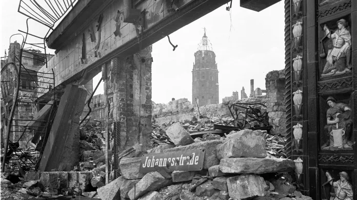 Drážďany po bombardování v roce 1945