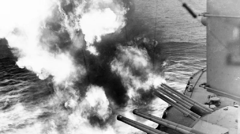 Palba děl USS Nevada