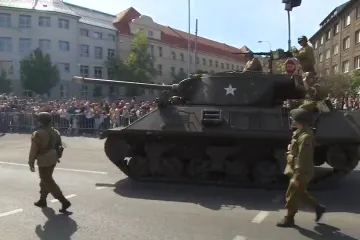 Konvoj svobody projíždí Plzní