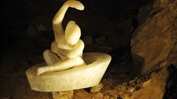 Výstava soch ve Zbrašovských jeskyních (2014)