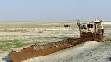 Vyschlé dno jezera Aral