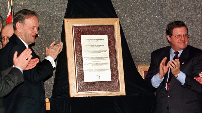 Odhalení plakety při příležitosti vstupu takzvané Ottawské úmluvy v platnost