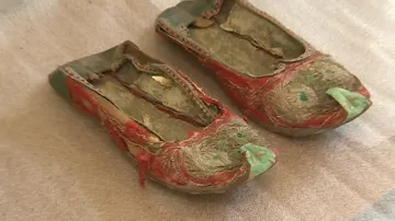 Ukázky historické obuvi