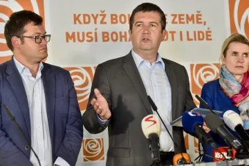 Pokud by ČSSD do vlády nešla, měly by podle průzkumu největší podporu předčasné volby