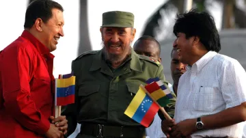 Jedni z nejbližších Castrových spojenců – někdejší venezuelský diktátor Hugo Chávez (vlevo) a vůdce Bolívie Evo Morales.