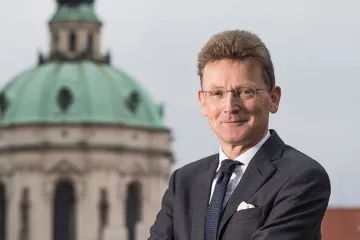 Udělalo na mě dojem, jak Češi opatření proti koronaviru přijali, říká britský velvyslanec