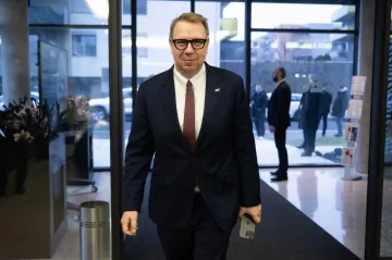 Vláda podpořila odklad začátku vyplácení superdávky