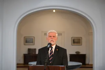 Pavel s Babišem se na účasti na summitu NATO neshodli