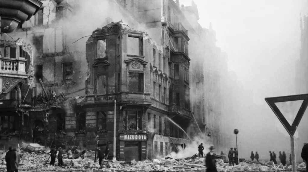 Bombardování Prahy - únor 1945