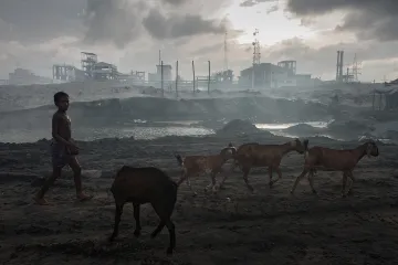 Pohledem studentů fotografie: Černé slzy v Dháce