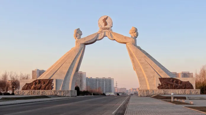 Oblouk Znovusjednocení v Pchjongjangu