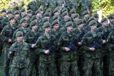 O dobrovolné vojenské cvičení pro středoškoláky je zájem. Nastoupí jich 800