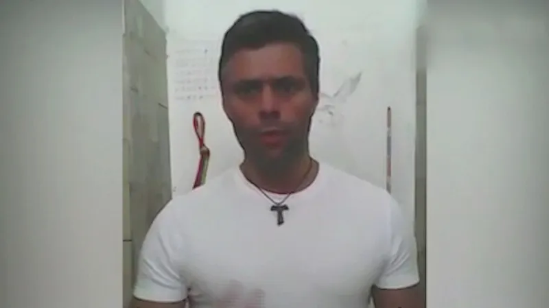 López promluvil ke svým příznivcům na videozáznamu