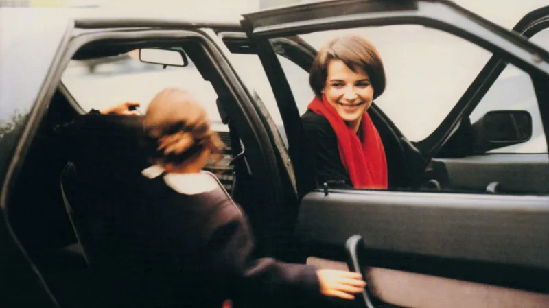 Juliette Binocheová ve filmu Tři barvy: Modrá