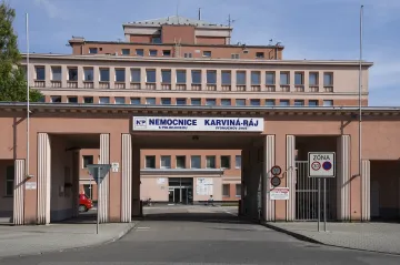 Spor o ortopedii z Orlové se vyhrotil. Zdravotníci z karvinské nemocnice vyhlásili stávkovou pohotovost