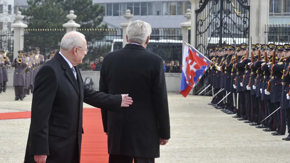 Ivan Gašparovič musel Miloše Zemana nasměrovat