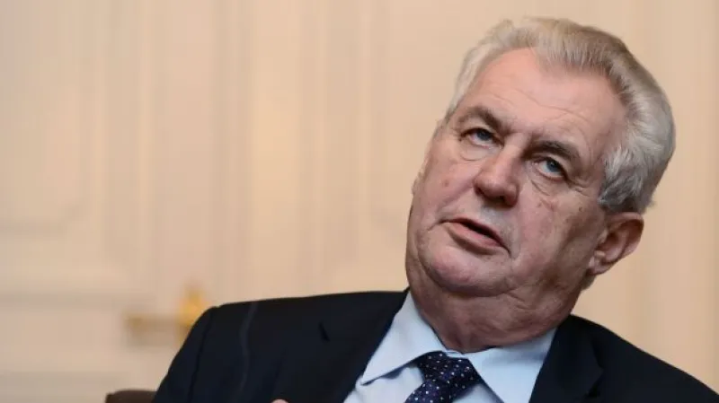 Koalice chce dostat služební zákon do sněmovny - kvůli Zemanovi