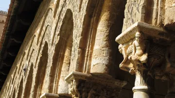 Detail výzdoby kláštera katedrály v Monreale