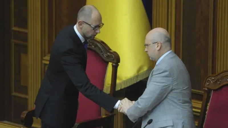 Horizont: Další rána pro Ukrajinu - je bez vlády