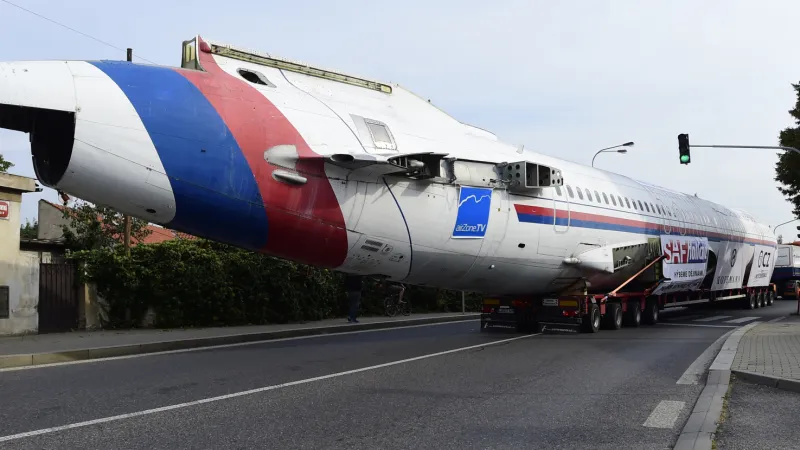 Naganský expres, který před více než 18 lety přivezl na ruzyňské letiště zlaté hochy z Nagana, byl k vidění na českých silnicích
