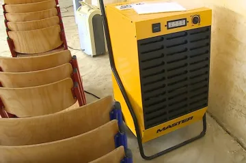 Až tisíce korun navíc zaplatí po povodních lidé za provoz vysoušečů a čerpadel