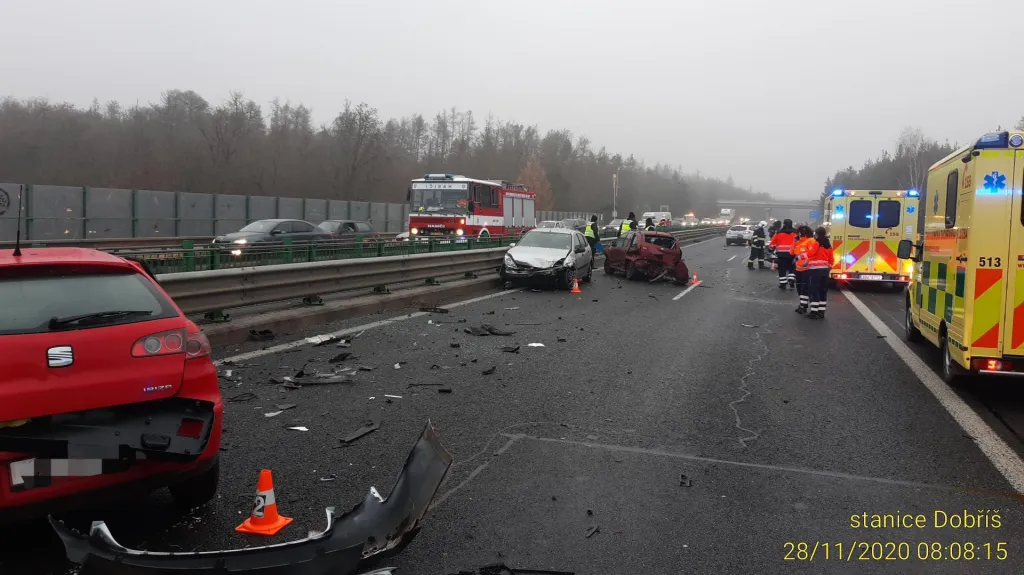 Hromadná nehoda na D4