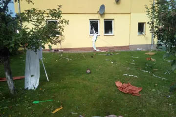 V domě na Orlickoústecku vybuchla propanbutanová lahev, dva lidé skončili v nemocnici