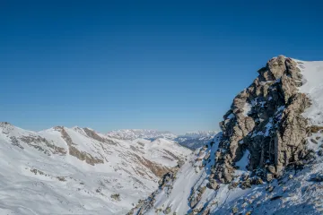 Po pádu dvou lavin v Rakousku zemřelo nejméně pět lidí
