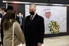 Brusel si připomíná teroristické útoky před pěti lety na letišti a v metru