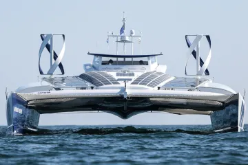 Vodíková loď už třikrát obeplula planetu. Je zcela ekologická a netvoří žádné emise