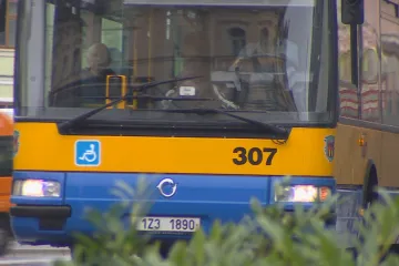 Liberecký dopravní podnik musí tankovat v Jablonci. Usiluje o změnu