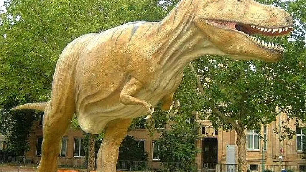 Replika tyranosaura