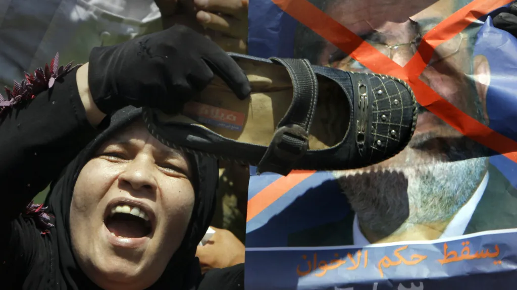 Egypťanka protestuje proti prezidentovi Mursímu