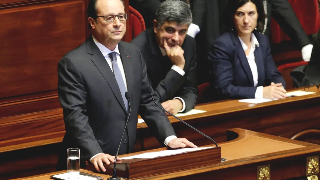 Francois Hollande před francouzským parlamentem