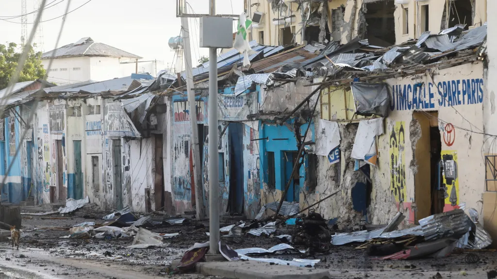 Trosky hotelu Hayat v Mogadišu po útoku