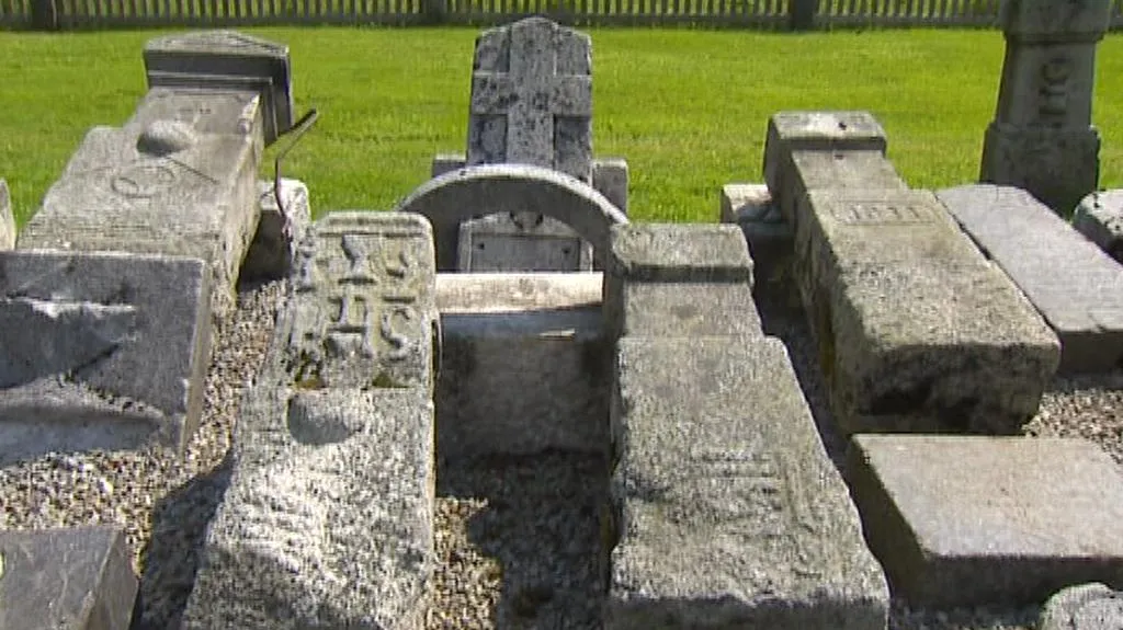 Zachráněné německé náhrobky v Kvildě