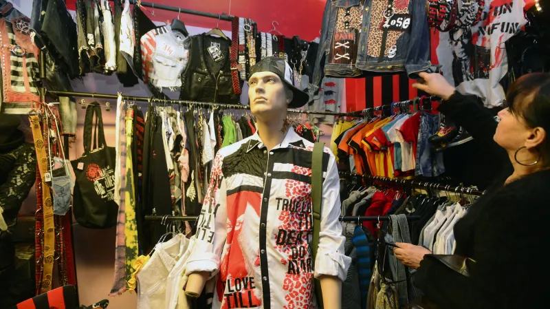 Obchod s použitým oblečením