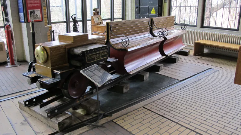 Siemensův elektrický vláček v berlínském technickém muzeu