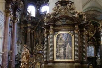 Postní cyklus Patrika Hábla aneb Monumentální obhajoba obrazu