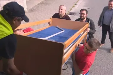 Z Jihomoravského kraje míří další postele na Ukrajinu. Tamní zdravotnictví je v krizi