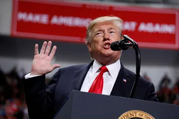 Trump žaluje banky Deutsche Bank a Capital One, aby ukončil „slídění“ ve svých účtech