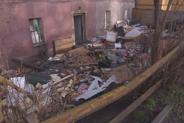 Sokolov koupil domy v problémové ulici, obyvatele vystěhoval