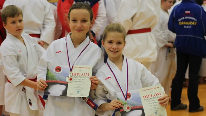 E. Čubová a A. Ondroušková - 2. místo MČR FSKA